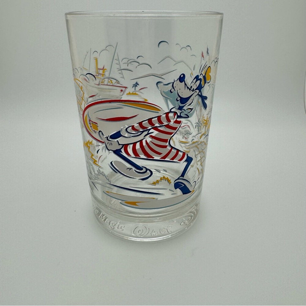 Vintage WDW 25th Anniversary Goofy Typhoon Lagoon McD Glass 12oz